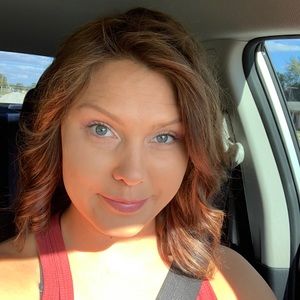 Meet your Posher, Rebekah